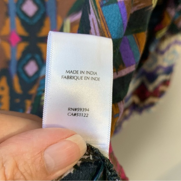 Beachlunchlounge Aztec multi color and pattern tunic top. Size L - Picture 5 of 9